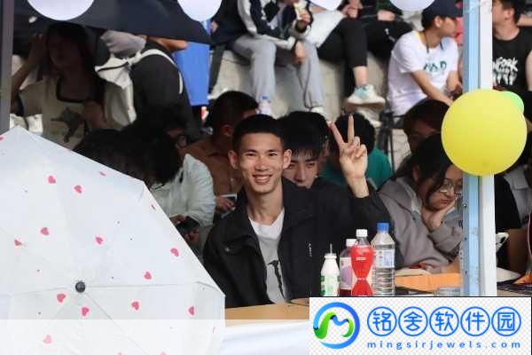 超级凌乱的校园运动会为何有