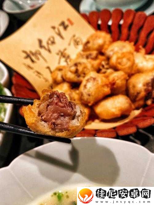 爆炒多汁小美人通感双胞胎：一场美食与艺术的碰撞