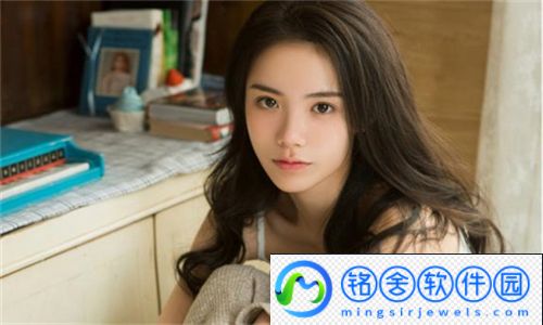 那英bb好看吗-(网友热议)：歌手那英的音乐风格与魅力深入分析