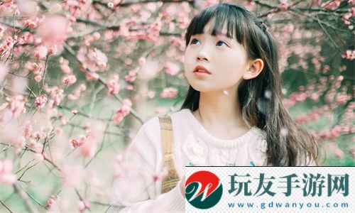 游泳馆里的两个教练孟月月：激情与坚持的完美结合-粉丝：让人仰望的榜样！